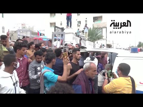 شاهد آلاف اليمنيين يشيعون جثمان الصحافي نبيل القعيطي الذي اغتيل في عدن