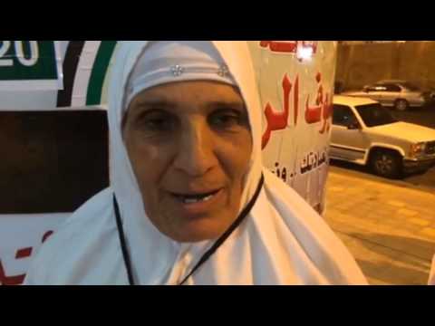 الفلسطينيون يوجّهون رسائل إلى ذويهم من مكة