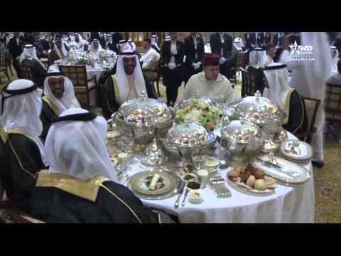 ولي عهد أبو ظبي يقيم مأدبة عشاء على شرف ملك المغرب