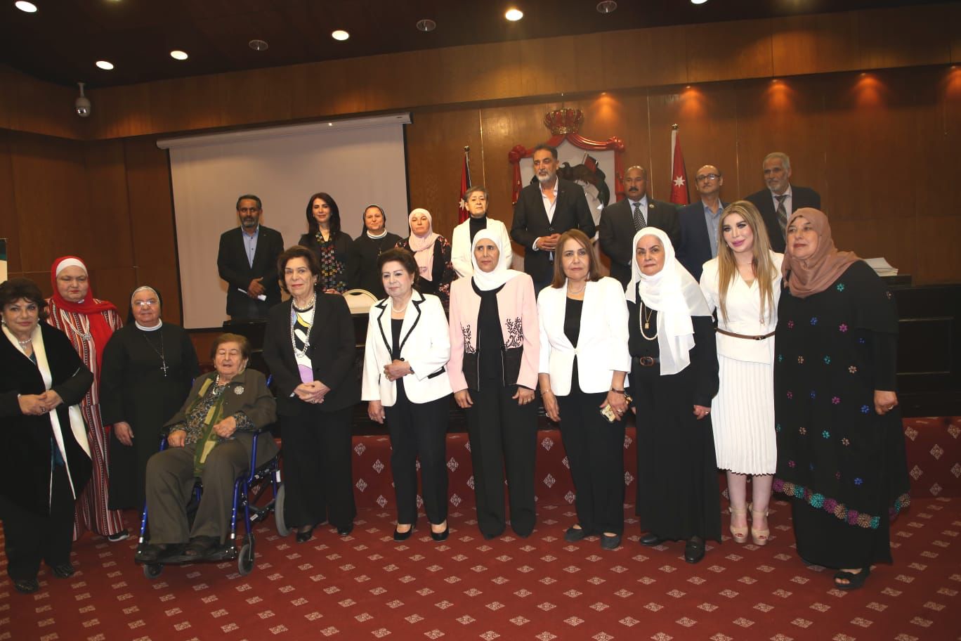 الأميرة وجدان بنت فواز الهاشمي تُكرّم الشيخة منيرفا السهيل و نخبة من السيدات الأردنيات الرائدات في مجالاتهم